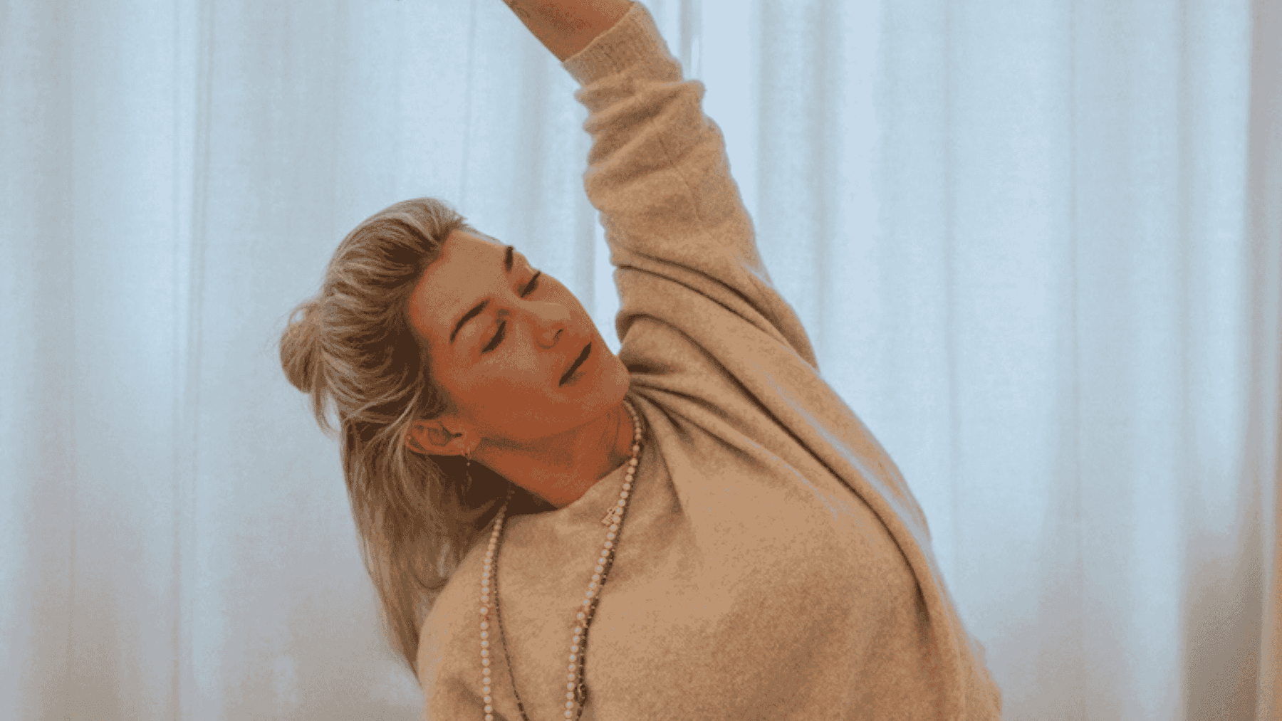 Dominique Scharax during a stretching session
